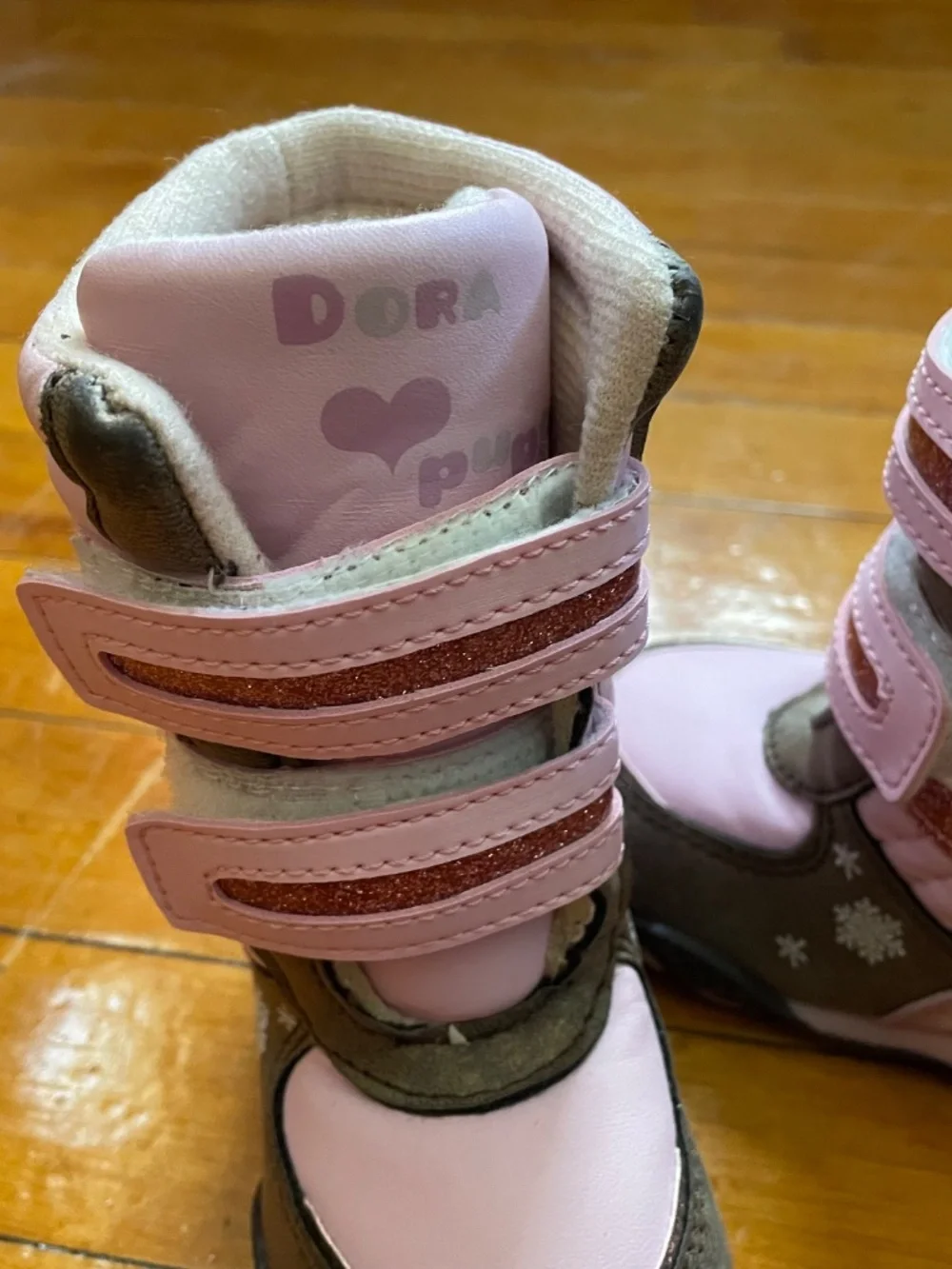 Vintage Dora the Explorer Y2K Rare 2003 Size 5M Toddler Girls Snow Boots Pink